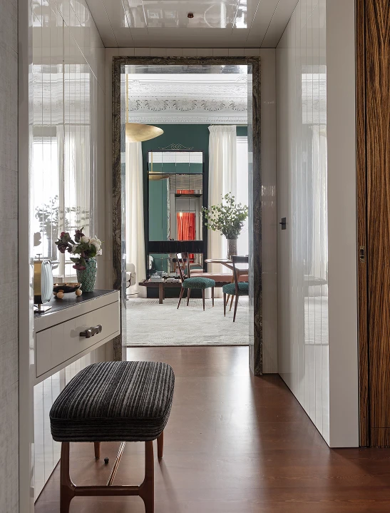 Pied à Terre In Lisbon Left Image 1