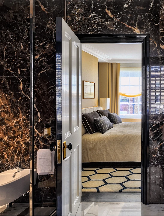 BELGRAVIA TOWNHOUSE Right Image 11