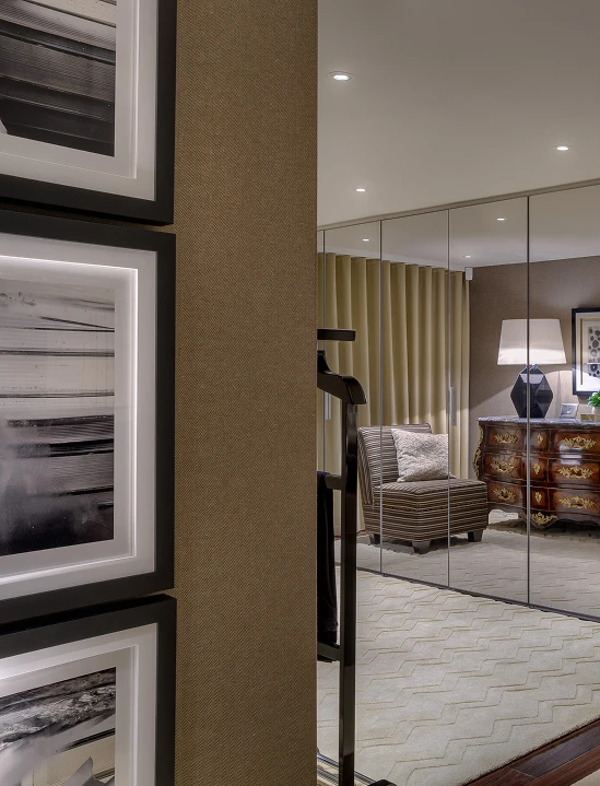 Bachelor´s house in London Left Image 7