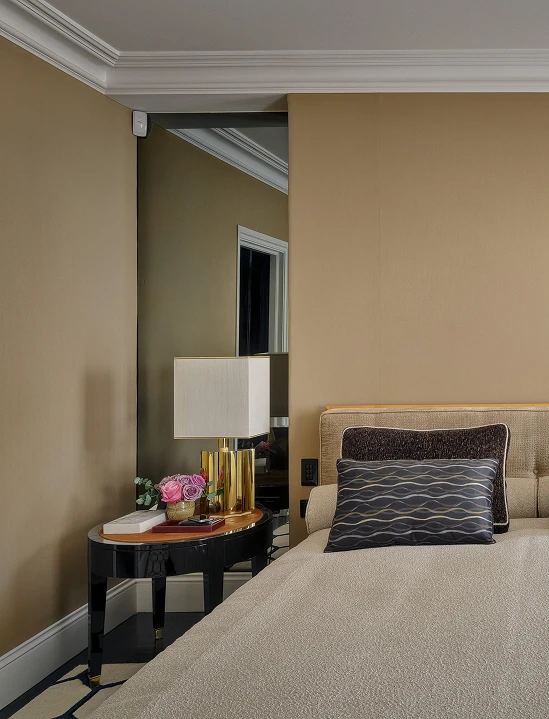 BELGRAVIA TOWNHOUSE Left Image 10