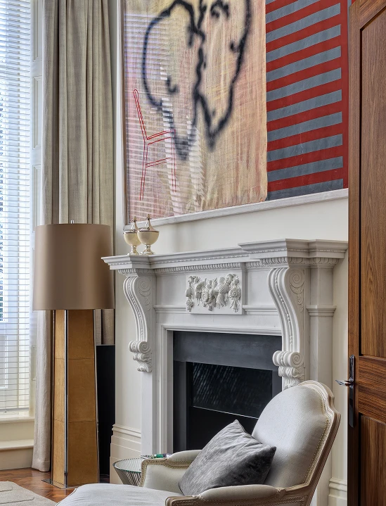 Bachelor´s house in London Left Image 2