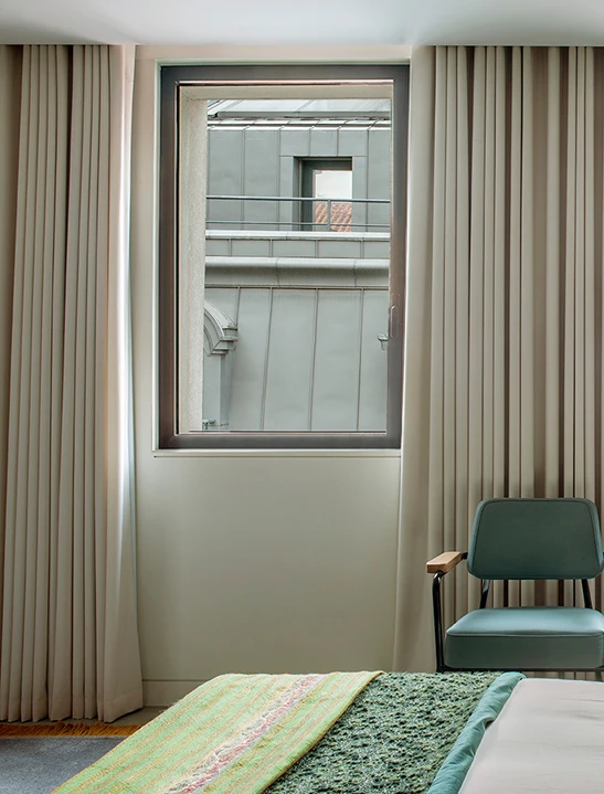 Apartment over the botanical garden Left Image 8