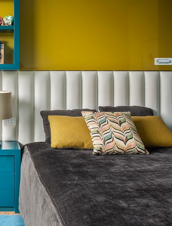 House over the river  Right Image 21