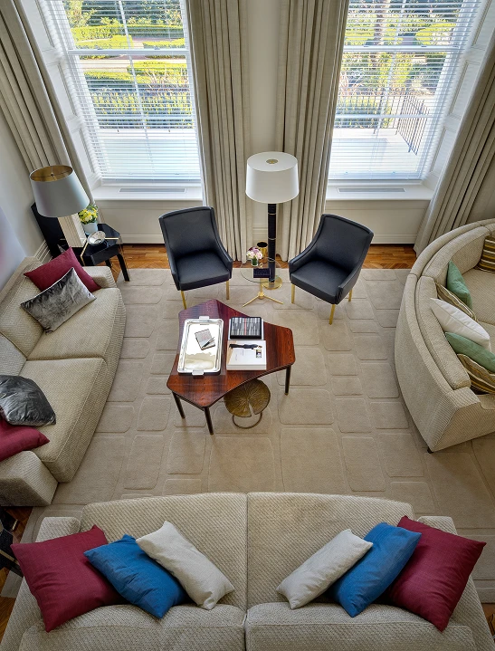 Bachelor´s house in London Right Image 5