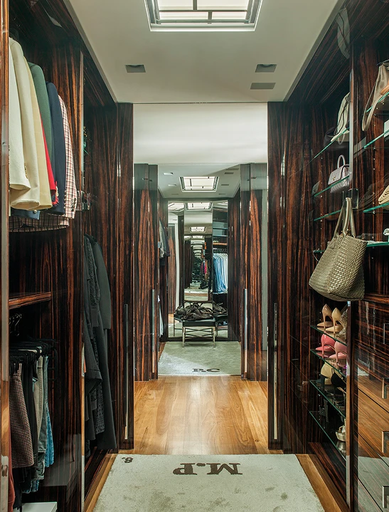 House over the river  Right Image 17