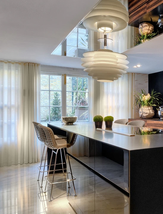 BELGRAVIA TOWNHOUSE Left Image 16