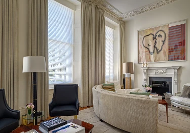 Bachelor´s house in London Mobile Image 6