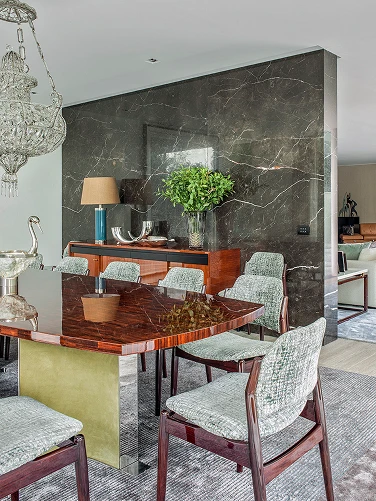 House over the river  Mobile Image 13