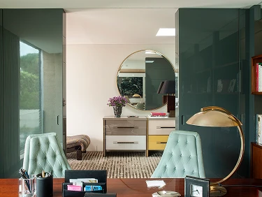 House over the river  Mobile Image 4