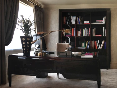 HIDE PARK PENTHOUSE Mobile Image 6