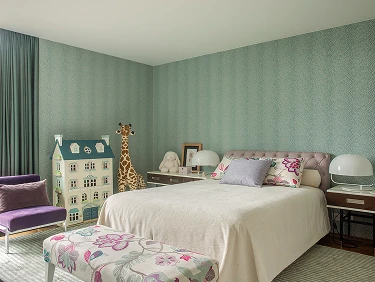 House over the river  Mobile Image 24