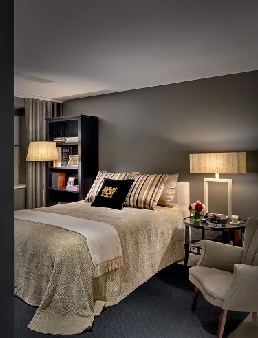 Bachelor´s house in London Mobile Image 12