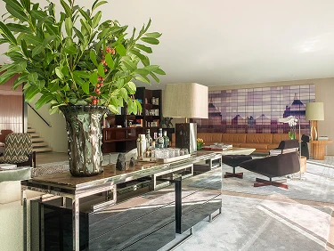 House over the river  Mobile Image 8