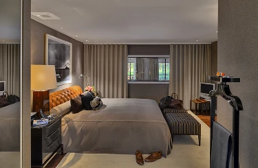 Bachelor´s house in London Mobile Image 11